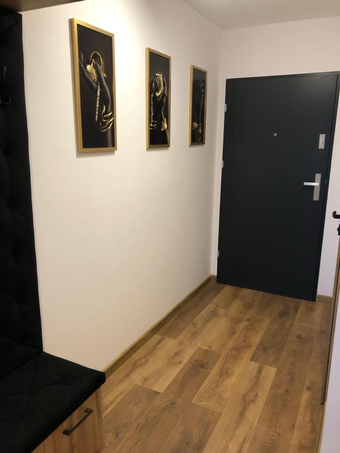 Black Diamond 18 Paslek Luaran gambar